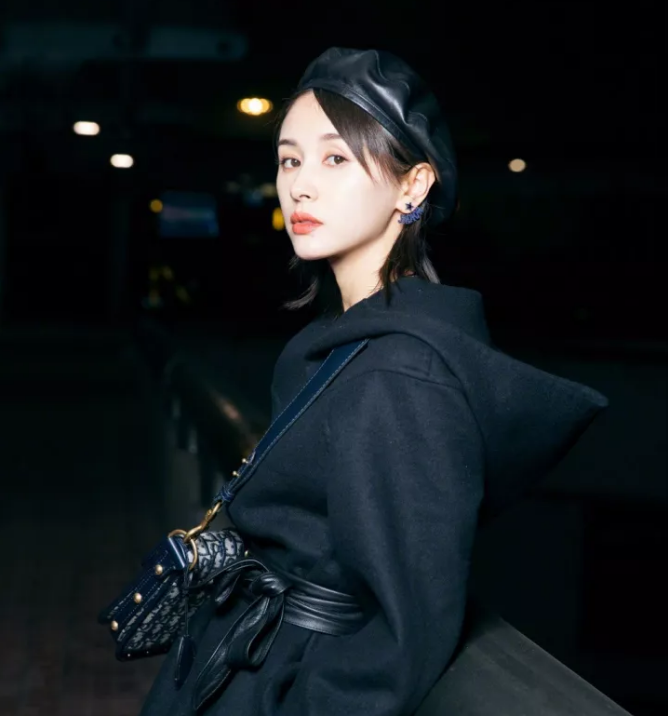 今年秋冬最chic！原來短發(fā)和帽子這么配??！